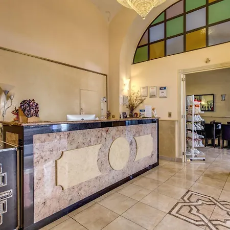 Maryelen 2 Hotel 3*