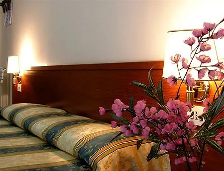 Maryelen 2 3* Rome